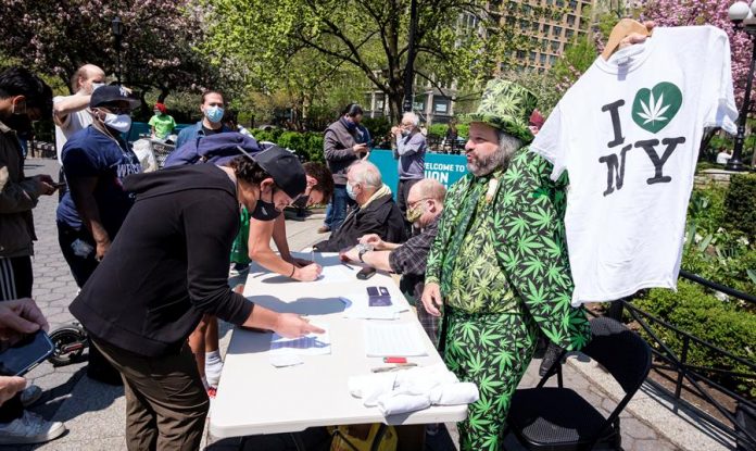 Marihuana-gratis-Nueva-York-EFE